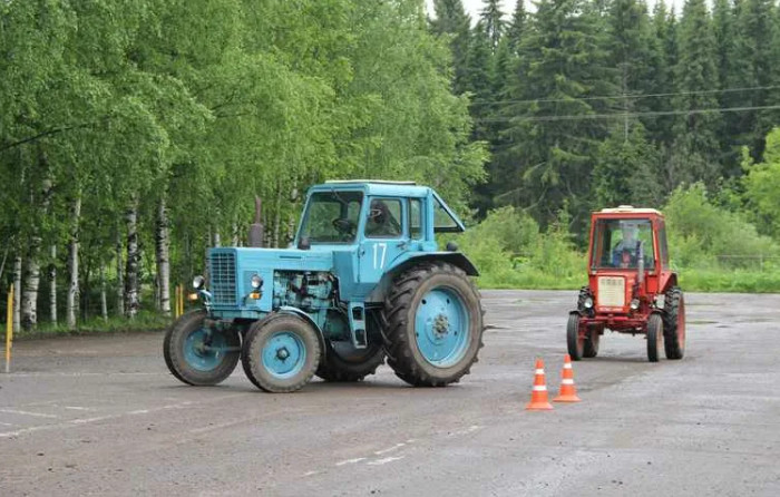 Где взять права на вождение спецтехники